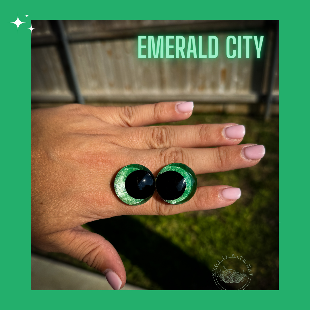 Pearly Solid Safety Eyes - Emerald City Green